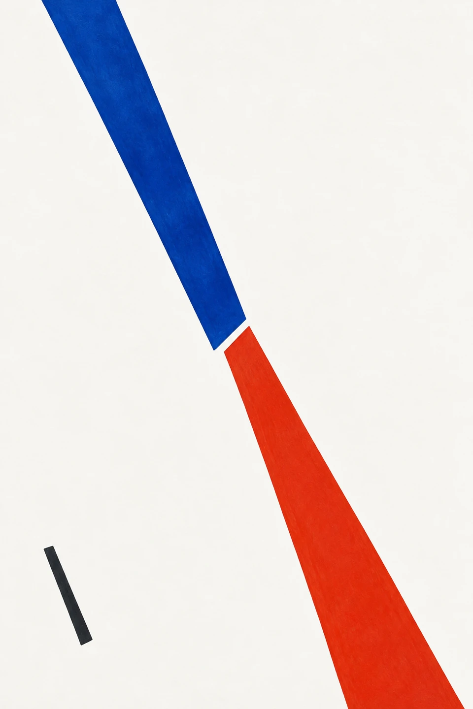 Langer blauer Balken von oben links und roter Balken von unten rechts enden mit kleiner weißer Lücke nahe der Mitte; unten links ein kurzer schwarzer Streifen.