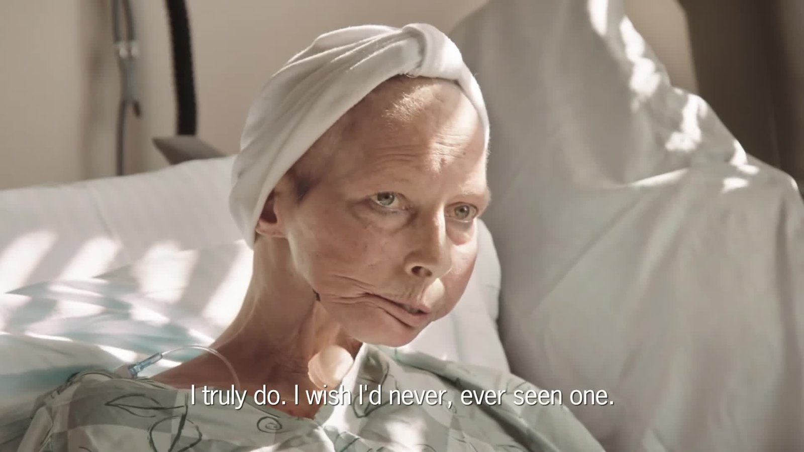 Terrie H. in einem Krankenhausbett, Standbild aus ihrem öffentlich veröffentlichten CDC-Aufklärungsvideo.